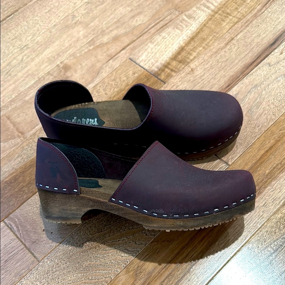 Dansko Women's Burgundy Leather Clogs